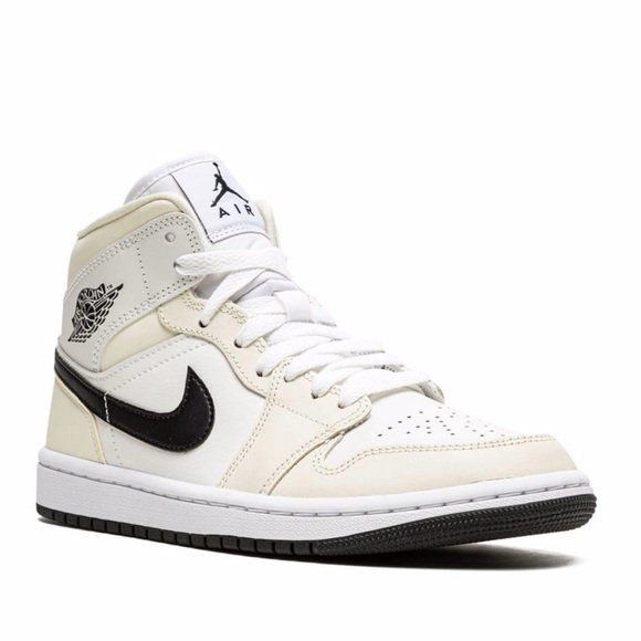 Air Jordan 1 Mid 'Coconut Milk' Size Women’s 10/Men’s 8.5 - Picture 7 of 9